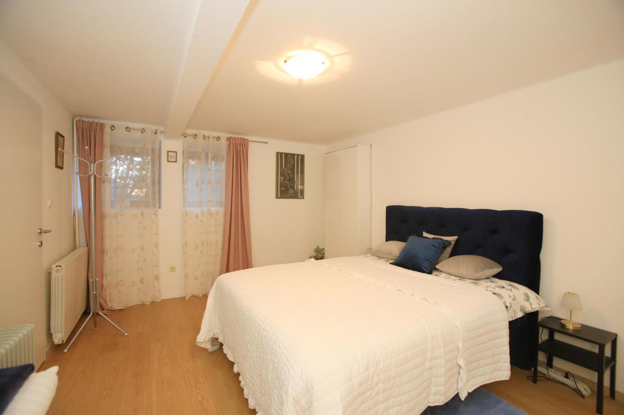 Bamboo Oasis With Terrace In The Garden And Free Parking, Appartement *